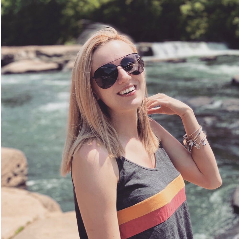 Meet your Posher, Jessica